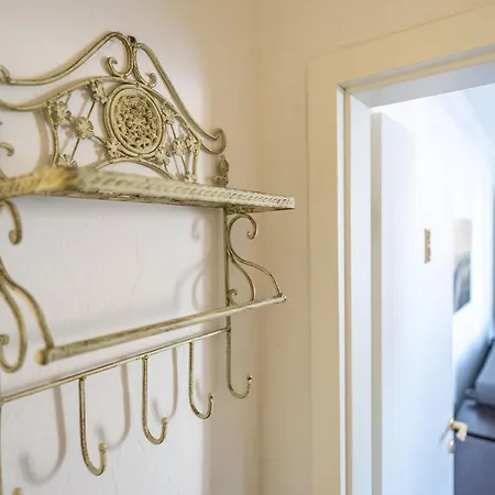 Appartamento Claras Gartenblick In Schwerin, Naehe Schloss, Hbf & Altstadt, Ruhige Zentrale Lage, Kostenfreie Parkplaetze *