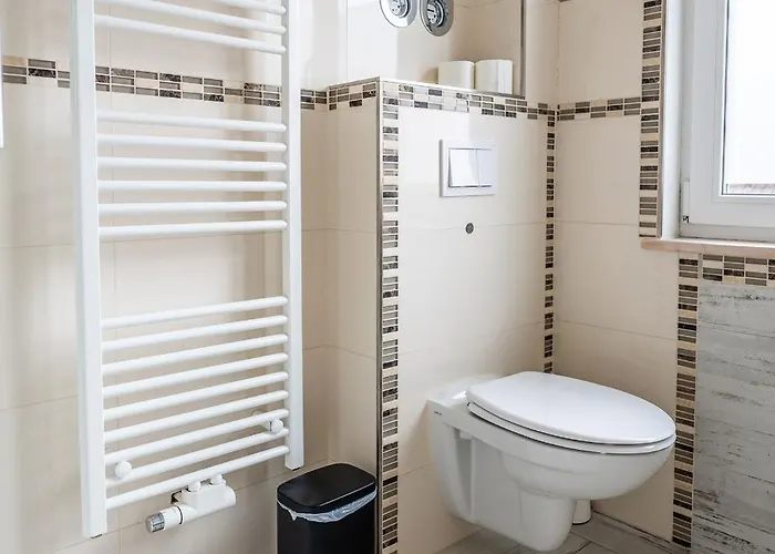 Claras Gartenblick * 슈베린